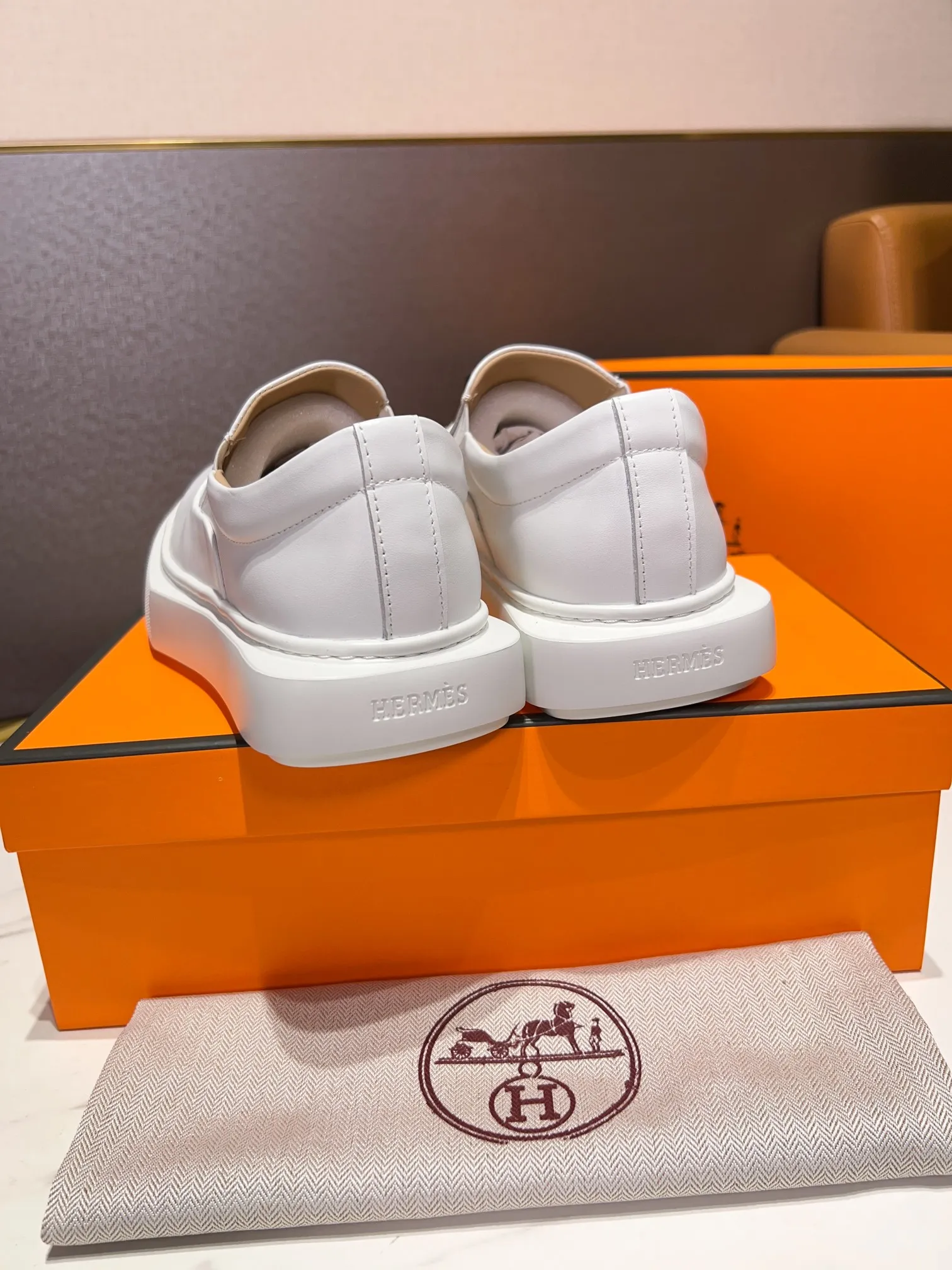 P460🧨【HERMES】Hermès - high-end quality, original order🔍🔍new product in men's counter, upper imported from Italy cowhide, sheepskin lining, sole: original factory special sole, exclusive movable molded sole super comfortable, original factory follow-up goods -Super high quality control·Fine workmanship: highlighted (high-end·nobility·grade) -Size: 38-44 (45 can be customized)·